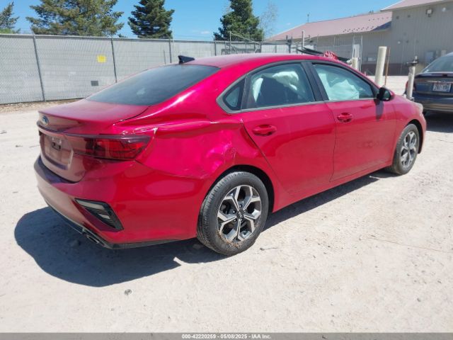 3KPF24AD2ME309060 KIA Forte Lxs