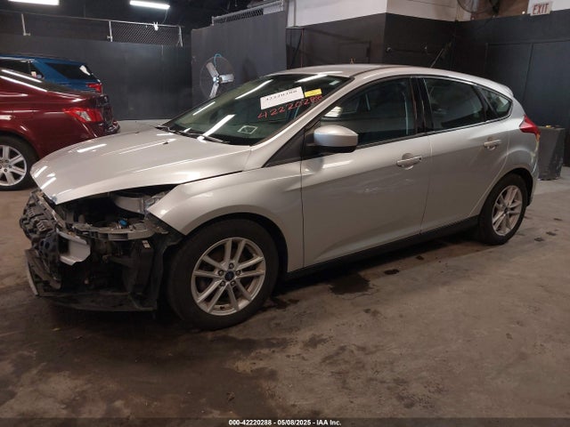 1FADP3K24JL254572 Ford FOCUS SE