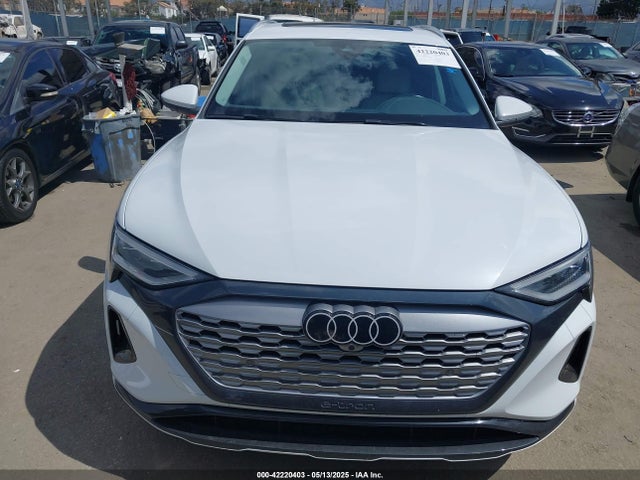 WA15AAGE8RB007266 Audi Q8