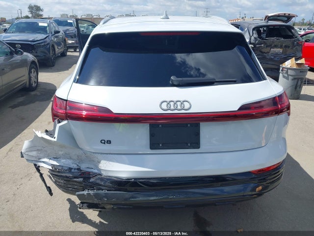 WA15AAGE8RB007266 Audi Q8