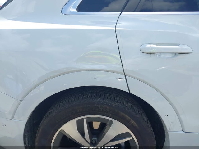 WA15AAGE8RB007266 Audi Q8
