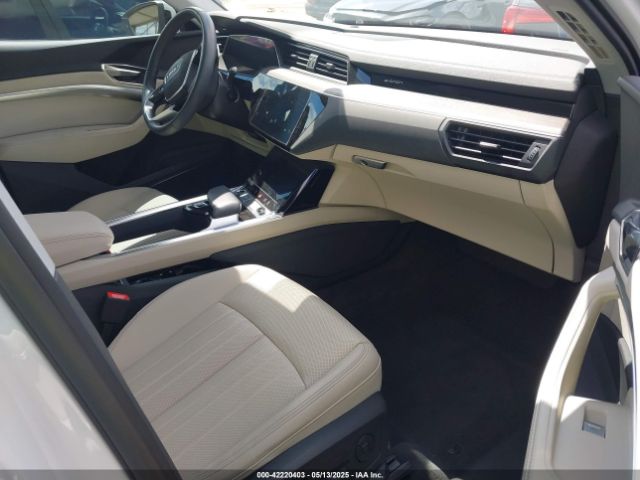 2024 AUDI Q8 E-TRON WA15AAGE8RB007266 Photo 4