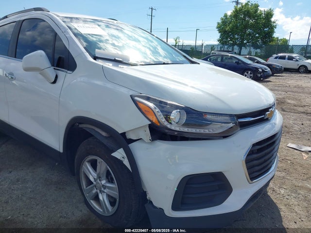 3GNCJPSB4KL390583 Chevrolet Trax Lt