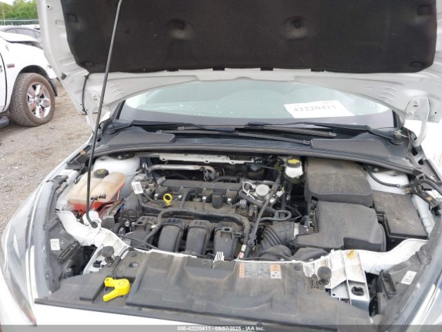 1FADP3M20JL265663 Ford FOCUS SEL