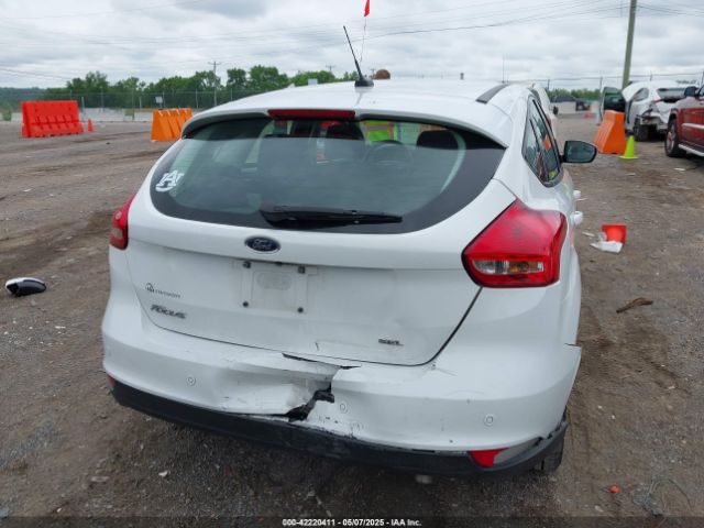 1FADP3M20JL265663 Ford FOCUS SEL