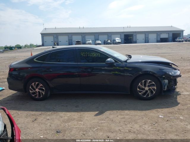 KMHL24JJ9MA033161 Hyundai Sonata Blue