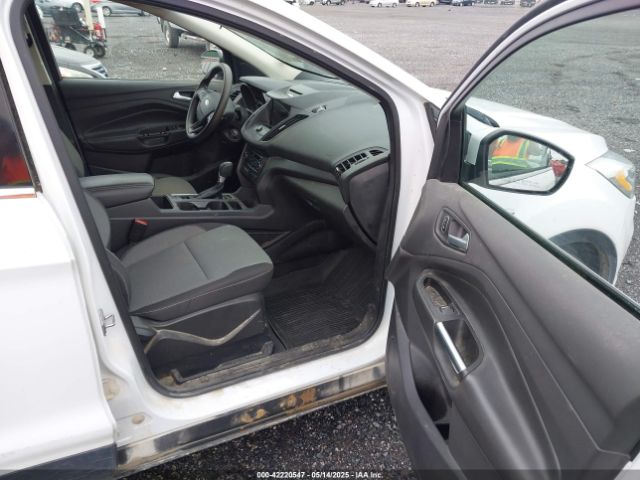 1FMCU0GDXHUB23895 Ford ESCAPE SE
