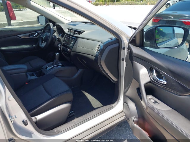 JN8AT2MT9HW402589 Nissan ROGUE S