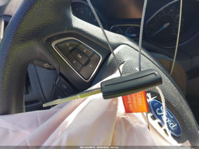 1FADP3F28FL384050 Ford FOCUS SE