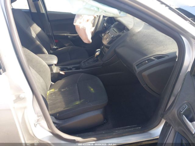 1FADP3F28FL384050 Ford FOCUS SE