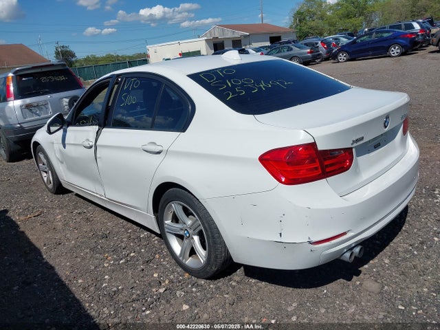 2013 BMW 3 SERIES WBA3B3C54DF539964 Photo 2