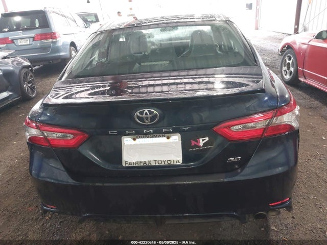 4T1B11HK8JU517019 Toyota CAMRY SE