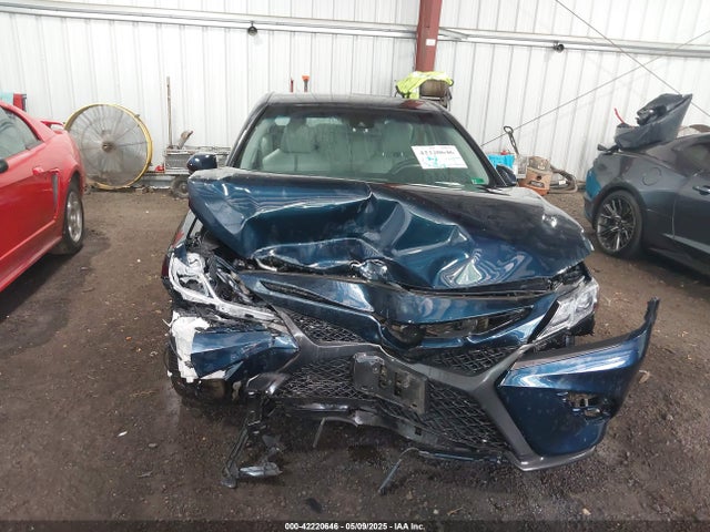 4T1B11HK8JU517019 Toyota CAMRY SE