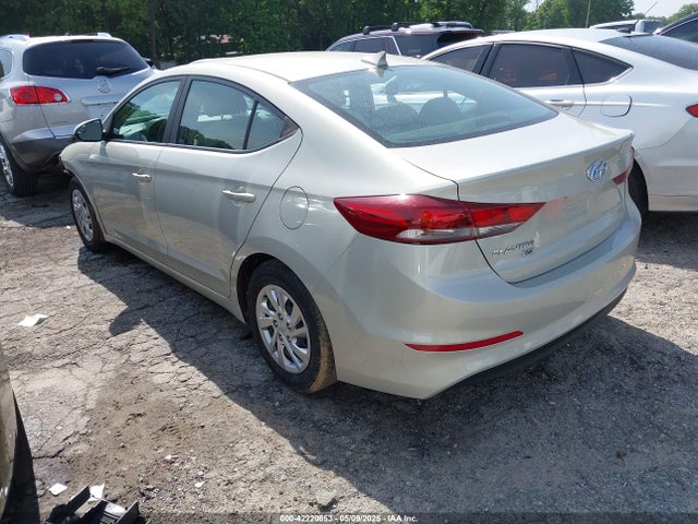 KMHD74LF4HU421563 Hyundai ELANTRA SE