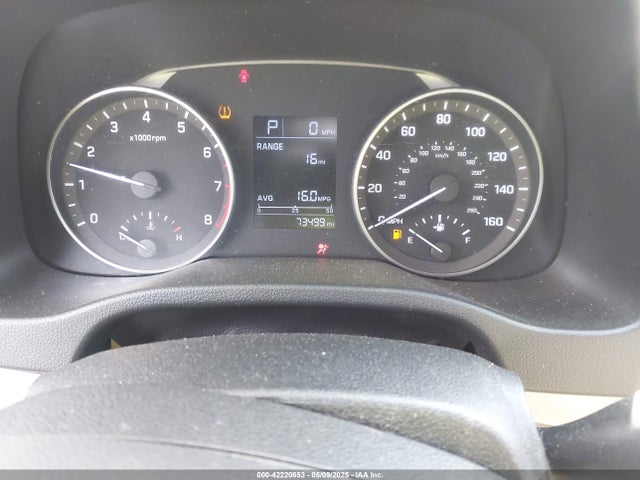 KMHD74LF4HU421563 Hyundai ELANTRA SE