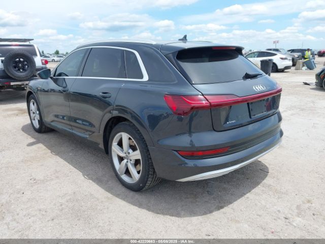 2019 AUDI E-TRON WA1LABGE6KB012565 Photo 2