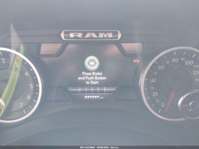 1C6RREJT3LN209153 RAM 1500 Laramie  4x2 5'7 Box