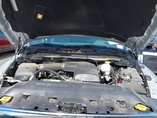 1C6RR6LG2HS514237 RAM 1500 Big Horn  4x2 5'7 Box