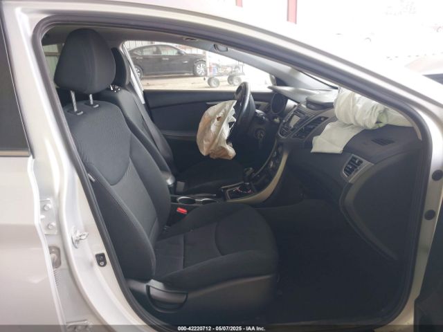 KMHDH4AE0FU342119 Hyundai ELANTRA SE