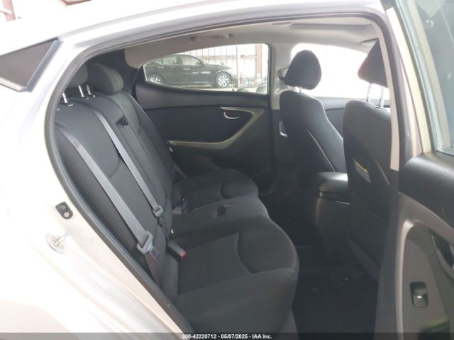 KMHDH4AE0FU342119 Hyundai ELANTRA SE