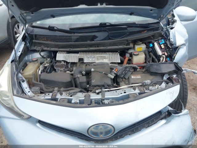 JTDZN3EU7FJ026295 Toyota Prius V Five