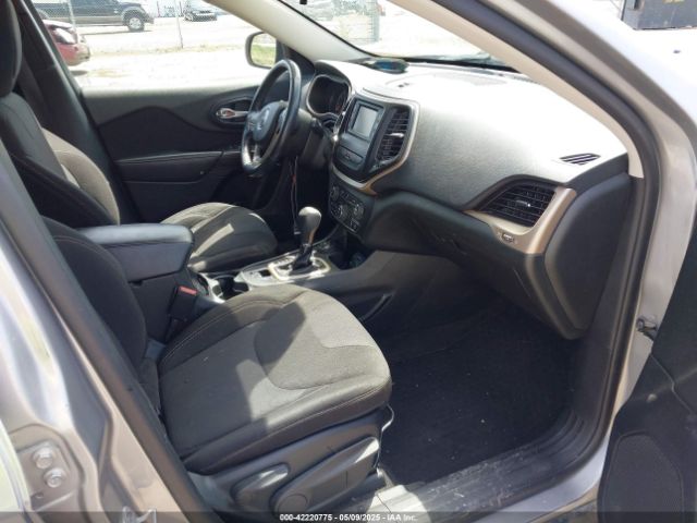 1C4PJMCB0FW505235 Jeep Cherokee Latitude