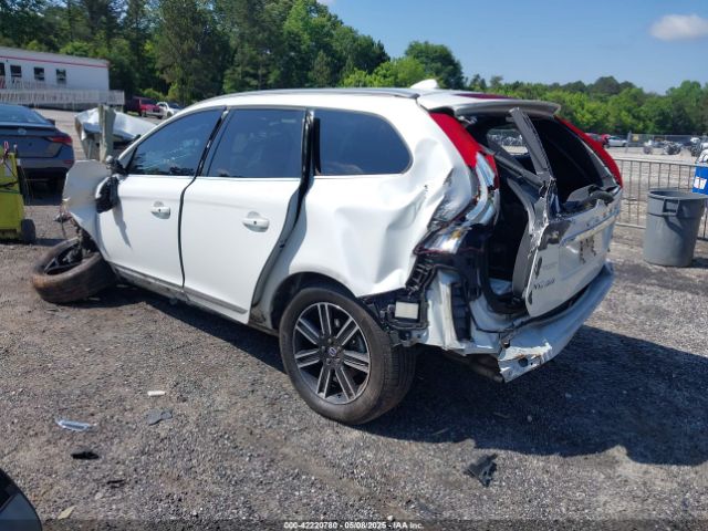 2017 VOLVO XC60 YV440MDR3H2225978 Photo 2