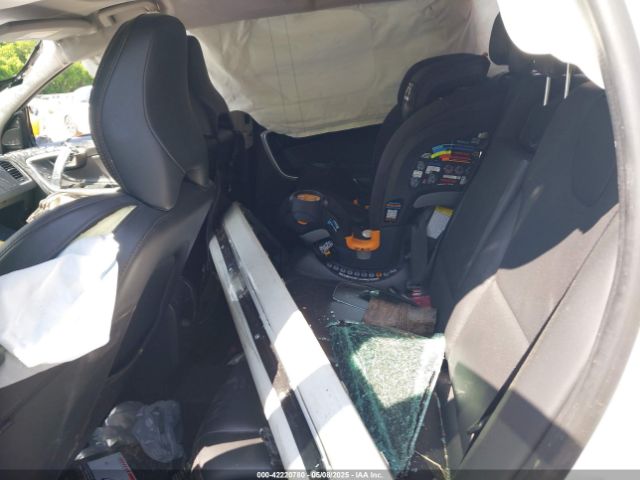 2017 VOLVO XC60 YV440MDR3H2225978 Photo 7
