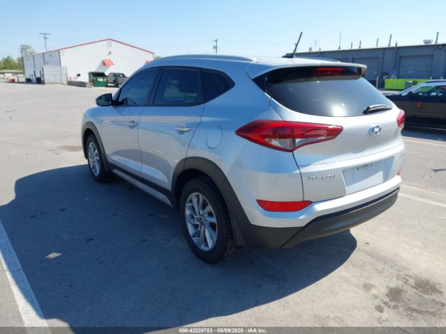 KM8J3CA45HU390527 Hyundai TUCSON SE