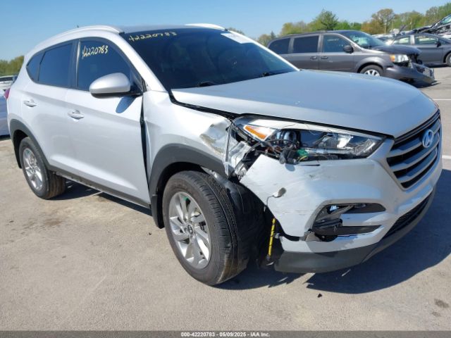 KM8J3CA45HU390527 Hyundai TUCSON SE