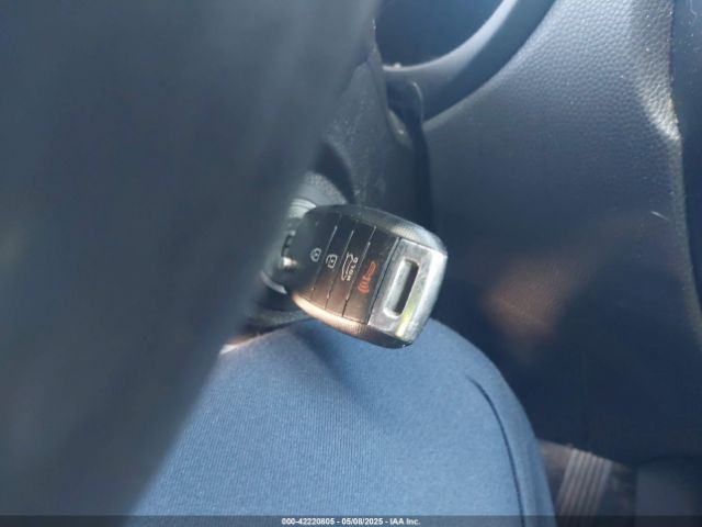KNDJN2A21E7047456 KIA Soul
