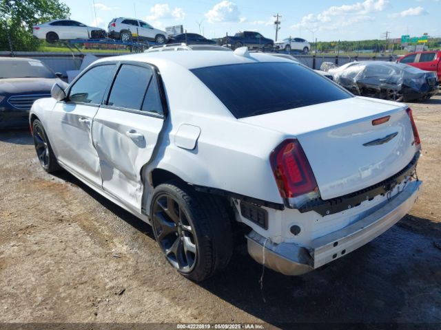2021 CHRYSLER 300 2C3CCAAG0MH683457 Photo 2