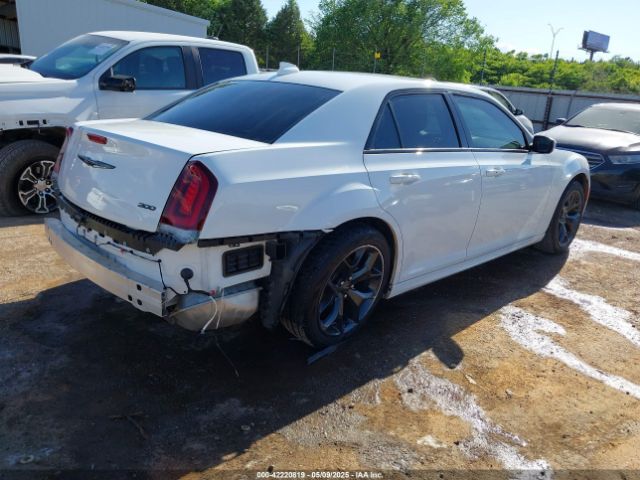 2021 CHRYSLER 300 2C3CCAAG0MH683457 Photo 3