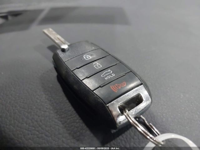KNAGM4A70E5469179 KIA Optima Lx