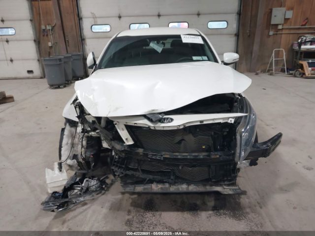 KNAGM4A70E5469179 KIA Optima Lx