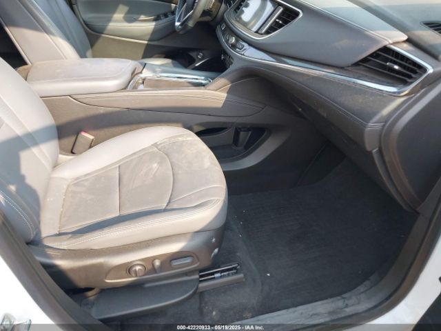 5GAERBKW2PJ252525 Buick lfy