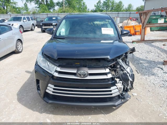 5TDBZRFH7JS889068 Toyota Highlander Le