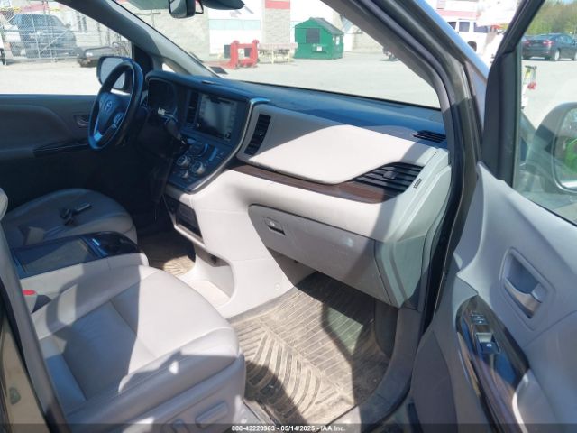 2019 TOYOTA SIENNA 5TDDZ3DC5KS218481 Photo 4