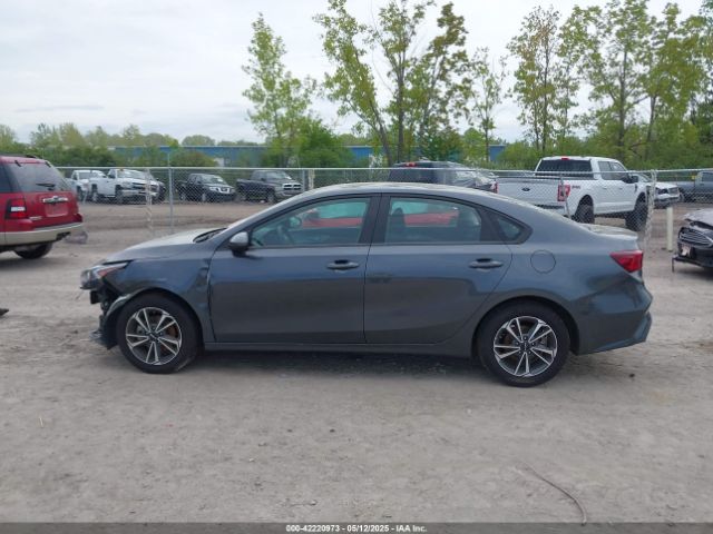 3KPF24AD8RE754569 KIA Forte Lxs