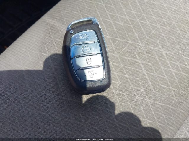 KM8J3CA20HU570075 Hyundai Tucson Value