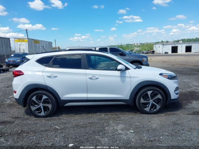 KM8J3CA20HU570075 Hyundai Tucson Value