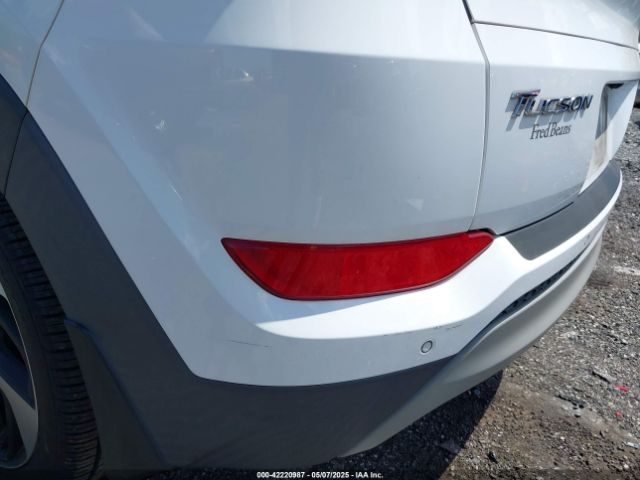 KM8J3CA20HU570075 Hyundai Tucson Value