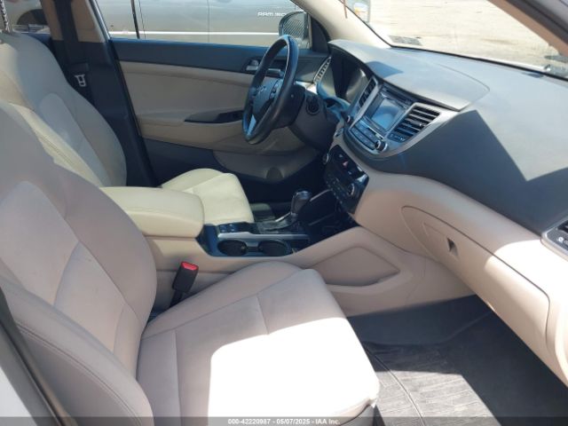 KM8J3CA20HU570075 Hyundai Tucson Value