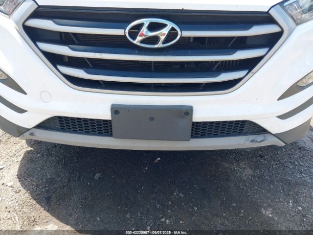 KM8J3CA20HU570075 Hyundai Tucson Value
