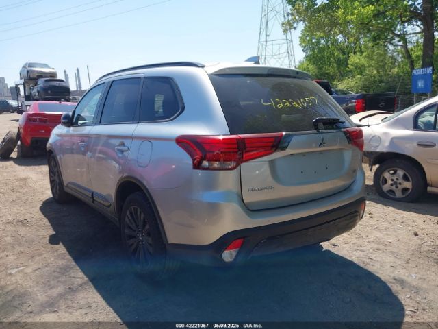 2020 MITSUBISHI OUTLANDER JA4AD3A36LZ046820 Photo 2