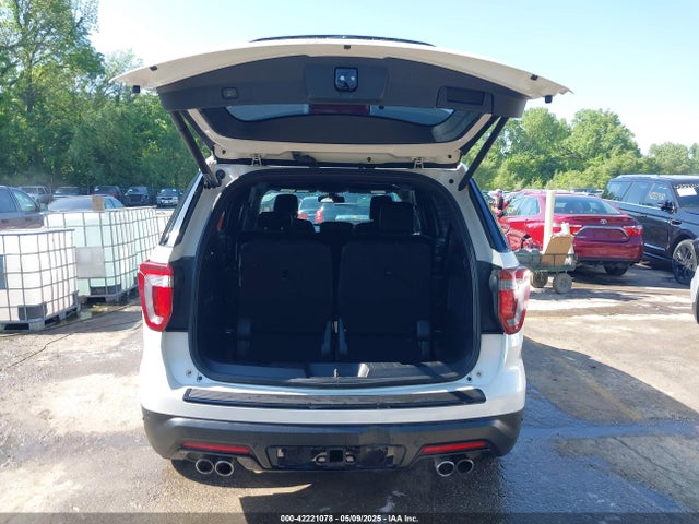 1FM5K8GT7JGB08652 Ford EXPLORER SPORT