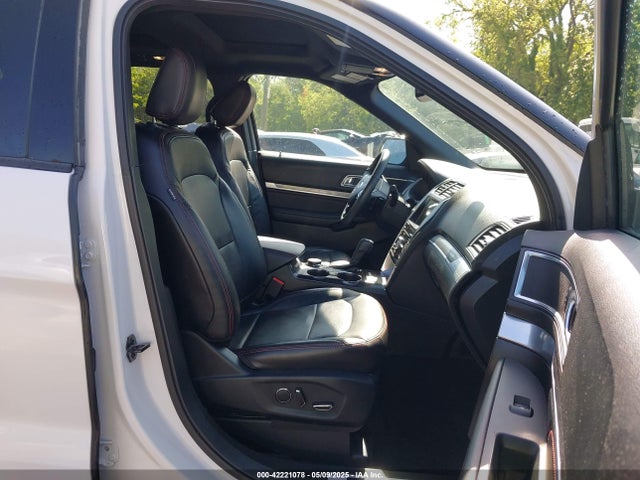1FM5K8GT7JGB08652 Ford EXPLORER SPORT