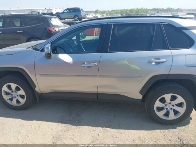 2T3G1RFVXLW101792 Toyota RAV4 LE