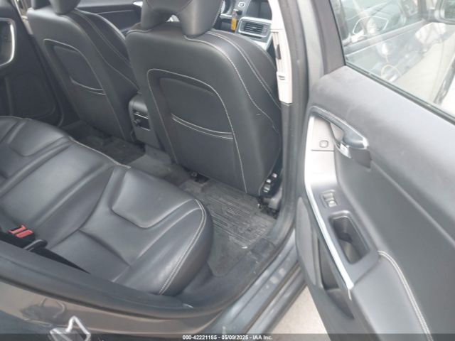 YV140MTL3H2427908 Volvo S60 T5 Dynamic