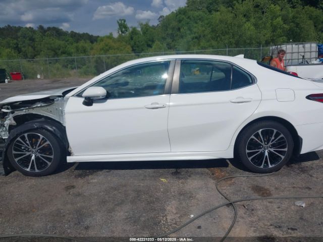 4T1B11HK8KU708943 Toyota CAMRY SE